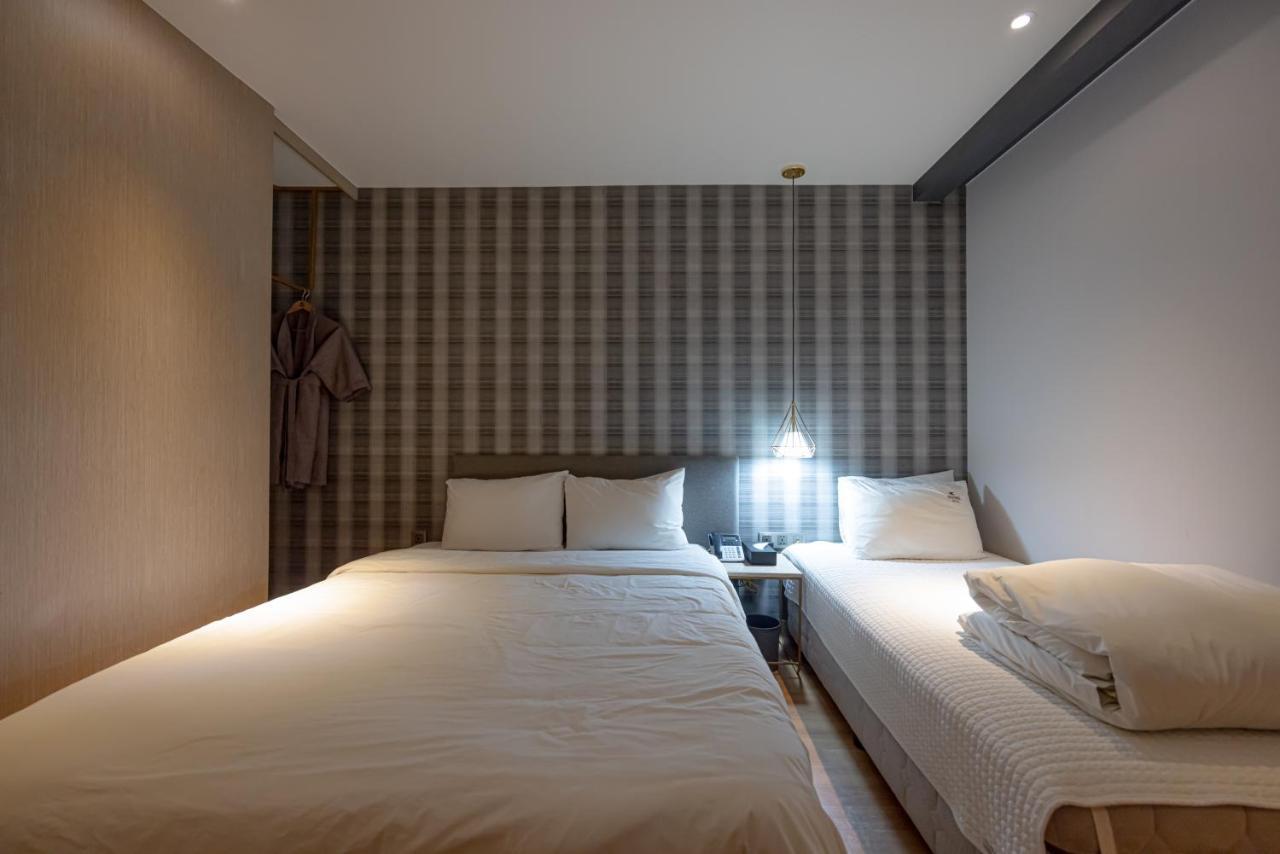 Hound Hotel Seomyeon-Beomcheon Busan Exterior foto