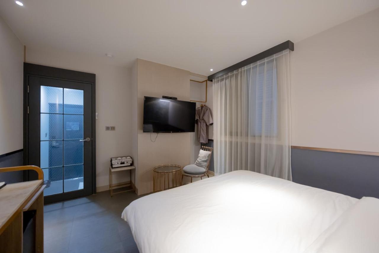 Hound Hotel Seomyeon-Beomcheon Busan Exterior foto