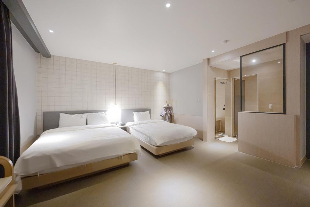 Hound Hotel Seomyeon-Beomcheon Busan Exterior foto