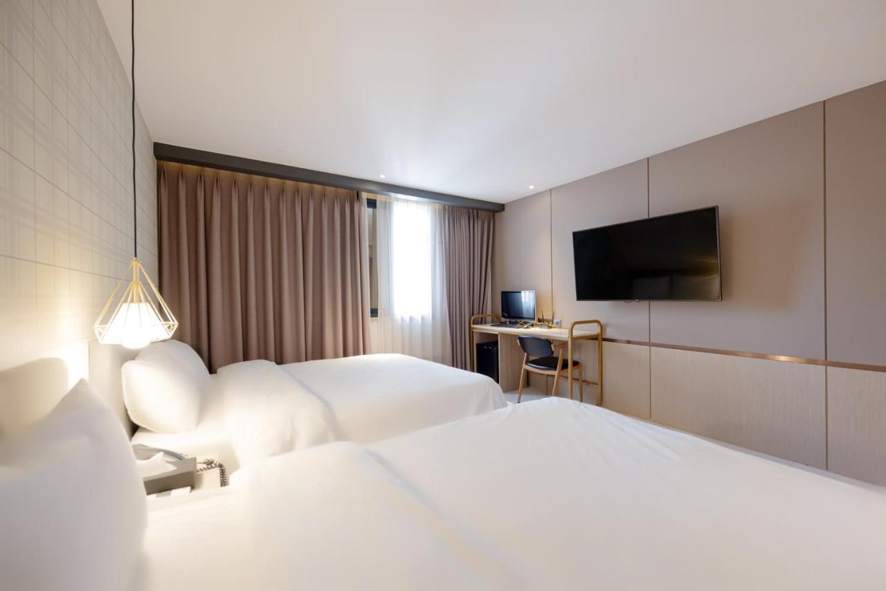 Hound Hotel Seomyeon-Beomcheon Busan Exterior foto
